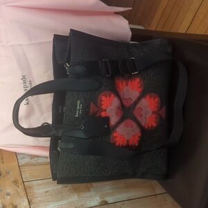AMAZING!!   KATE SPADE handbag !!  Must See